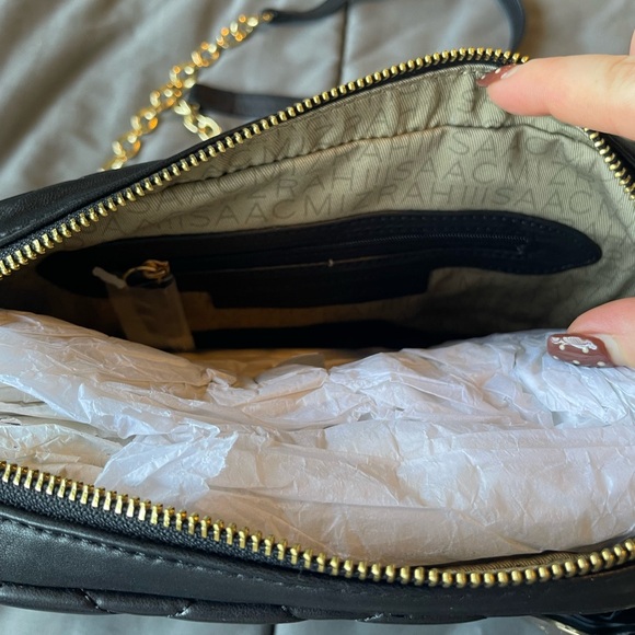 Isaac Mizrahi Black Quilted Shoulder Bag with Gold detailing - Picture 5 of 9